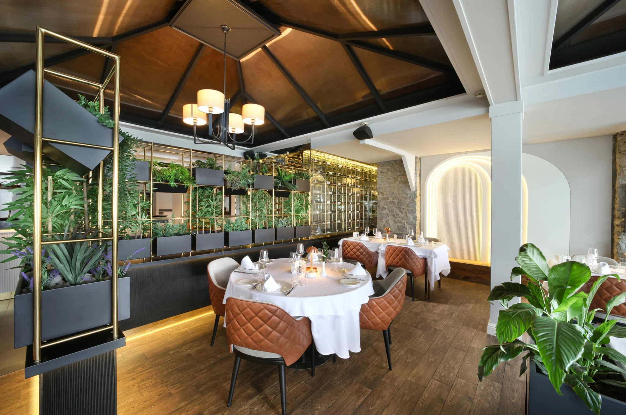 Delmare-Restaurant-Interior-07-Alturk