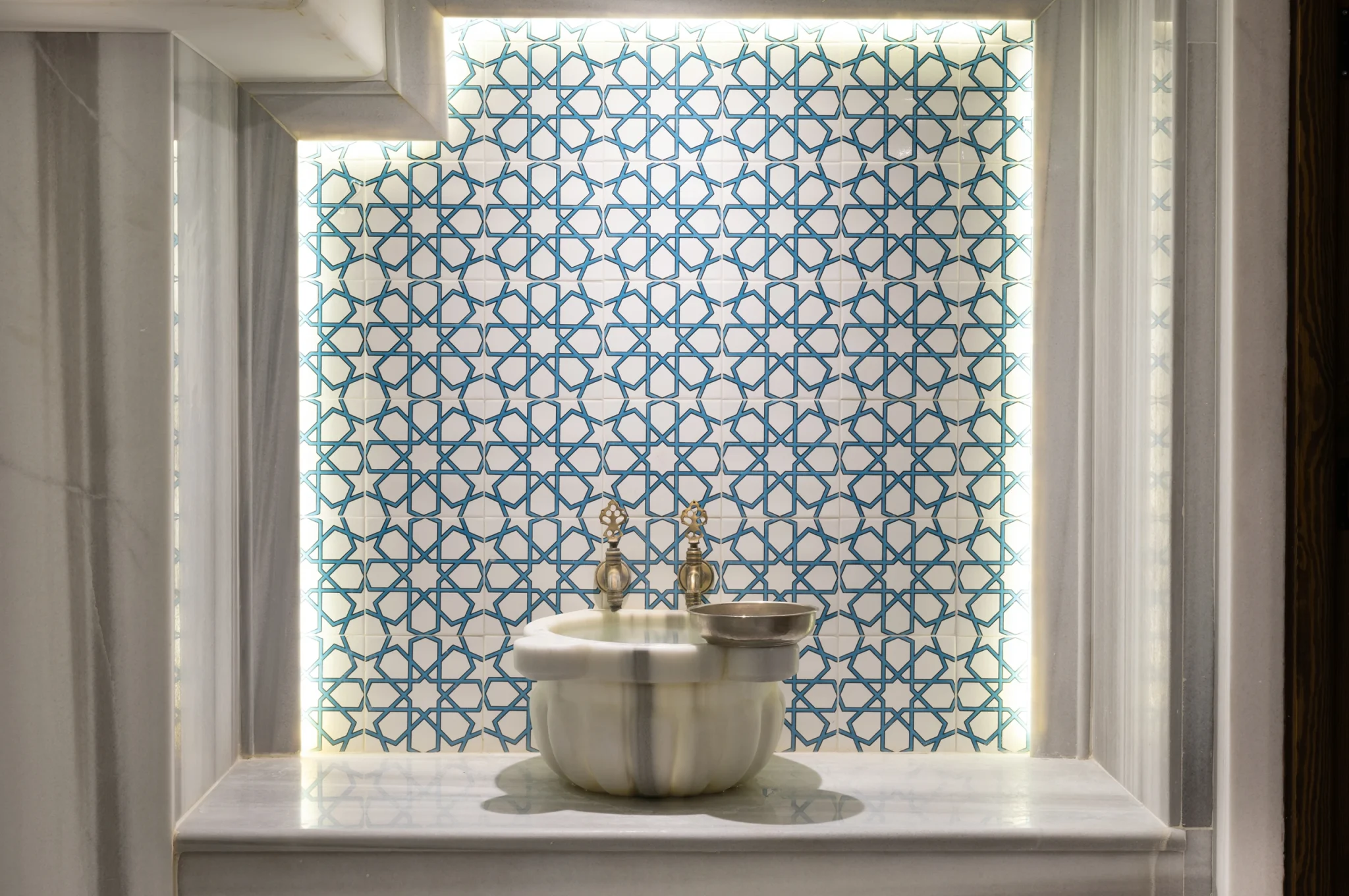 Orka-Royal-Hotel Spa-Istanbul-Vip-Massage-Room-Sauna-02-Alturk